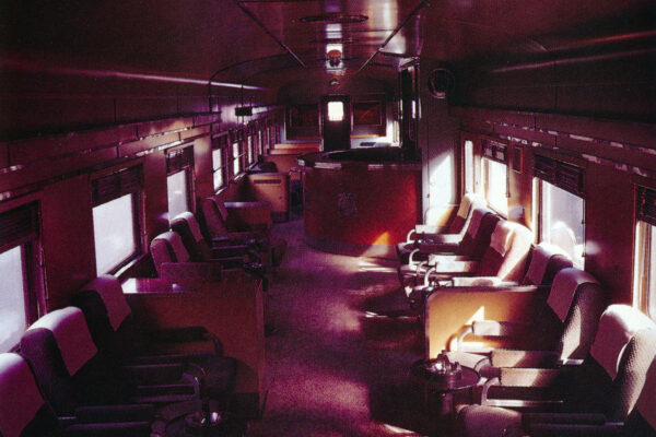 empire-lounge-car-photo